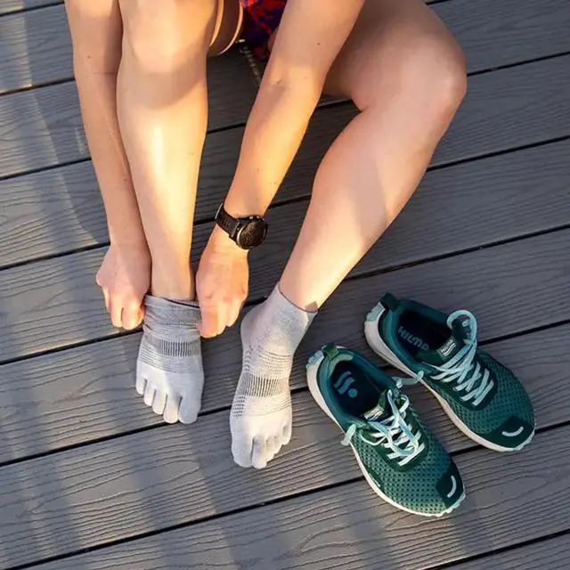 Alt view image 4 of 5 - Injinji Unisex Run Lightweight MiniCrew Toe Socks, Gray, Large