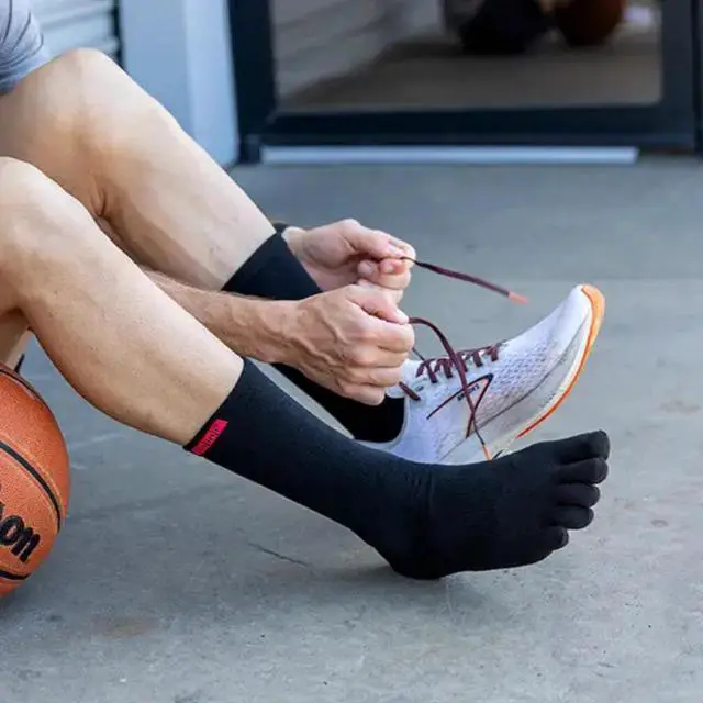 Alt view image 3 of 5 - Injinji Men's Sport Original Weight Crew Coolmax Toesocks, Black, Small
