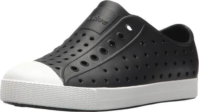 Main image of Native Kids Jefferson Youth Waterproof Slip-On Sneakers, Jiffy Black/Shell White, C12 M US