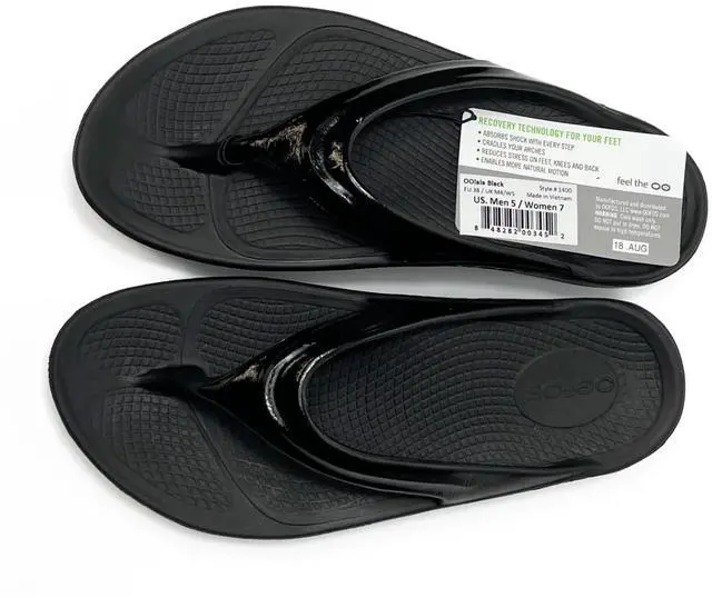 Main image of OOFOS Unisex Comfortable Waterproof OOriginal Thong Sandal - Black, Size 5 /7 US