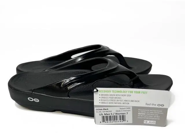 Alt view image 2 of 3 - OOFOS Unisex Comfortable Waterproof OOriginal Thong Sandal - Black, Size 5 /7 US