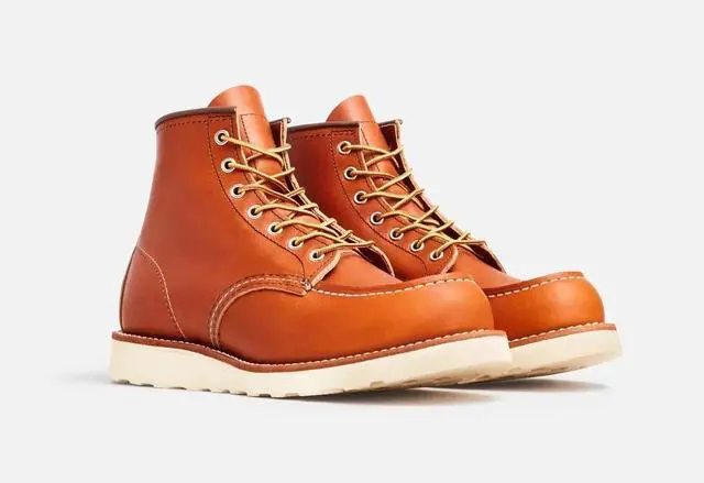 Main image of Red Wing Heritage 875 Men's Classic Moc 6" Boot, Oro Legacy Leather, 9 M US