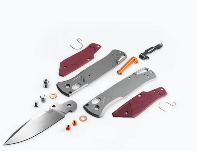 Alt view image 4 of 5 - Benchmade 535-09 Bugout, Outdoor Folding Knife, Slim, Ash Gray/Redstone Aluminum