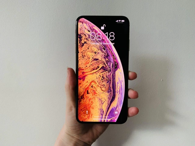 Alt view image 5 of 7 - Apple iPhone XS Max, 256G, Sliver-Unlocked