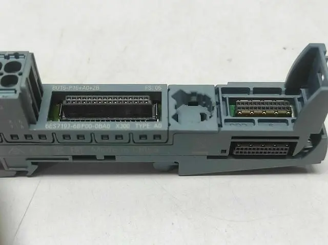 Alt view image 3 of 5 - 1PCS New Siemens ET200SP base unit module 6ES7193-6BP00-0BA0