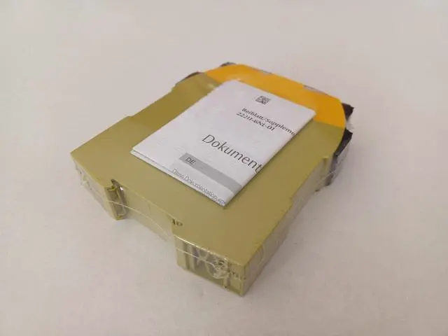 Alt view image 3 of 5 - 1PCS NEW PILZ safety relay PNOZ s4 C 24VDC 3n/o 1n/c 751104