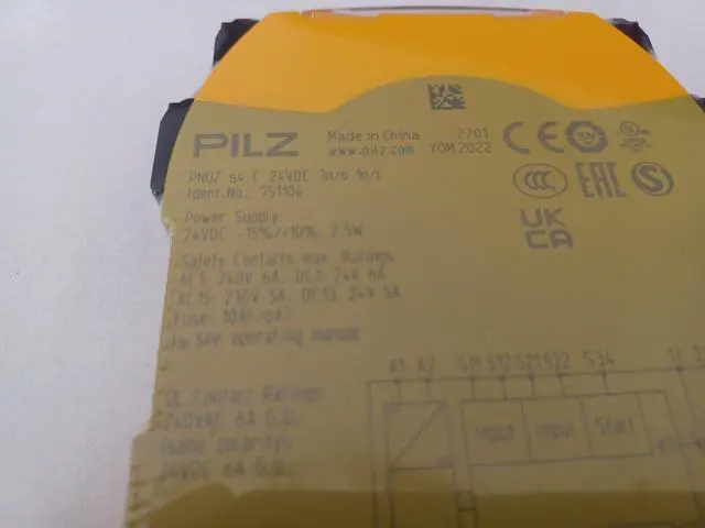 Alt view image 4 of 5 - 1PCS NEW PILZ safety relay PNOZ s4 C 24VDC 3n/o 1n/c 751104