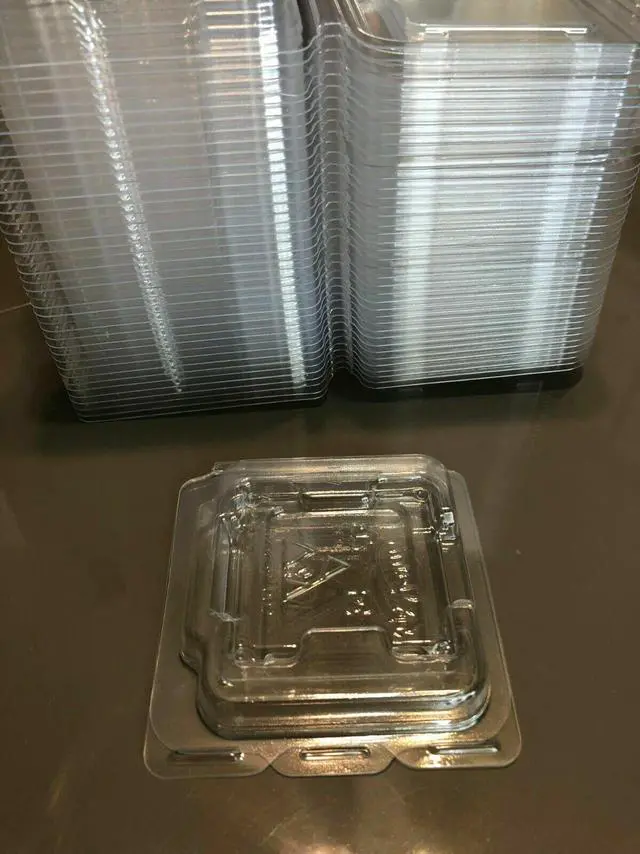 Main image of 50 PCS New Clamshell Tray Case For Intel LGA 2011 V2 V3 V4 LGA2066 CPU