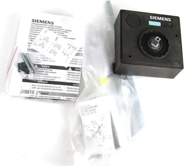 Alt view image 3 of 5 - New In Box SIEMENS 3VL9300-3HF05 Circuit Breaker