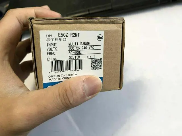 Main image of New OMRON Temperature Controller E5CZ-R2MT AC100-240V In Box