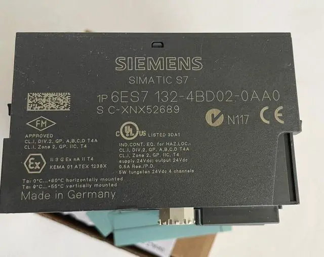 Main image of 1PCS Brand new and unopened SIEMENS 6ES7132-4BD02-0AA0 6ES7 132-4BD02-0AA0