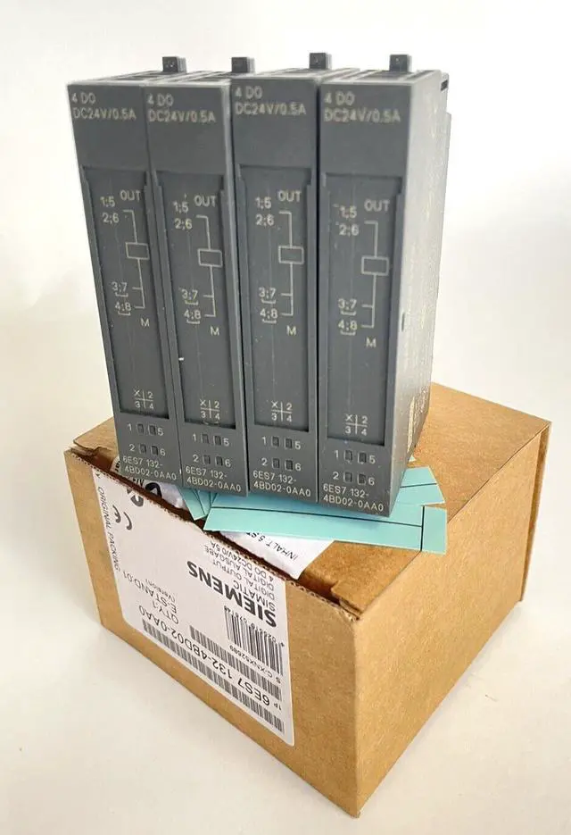 Alt view image 3 of 3 - 1PCS Brand new and unopened SIEMENS 6ES7132-4BD02-0AA0 6ES7 132-4BD02-0AA0