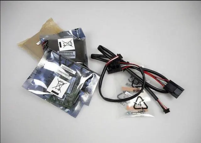 Main image of LSI BBU LSICVM02 LSI00418 CacheVault Flash Cache Module for 1GB 9361/9380 Series