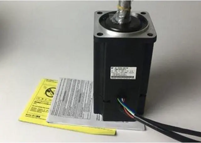 Alt view image 3 of 6 - New In Box YASKAWA SGM-08U2HA12 Servo Motor