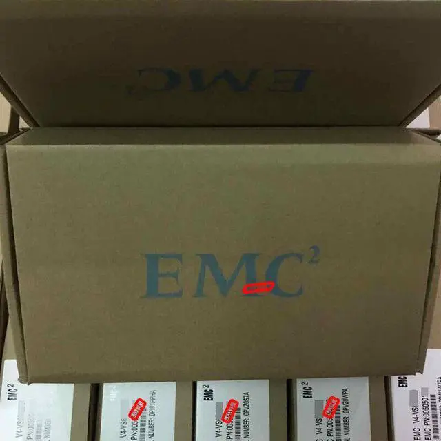 Alt view image 3 of 3 - EMC 600GB 15K 4G FC HDD CX-4G15-600 005049694 005048952 005049033 CX3 CX4 in box