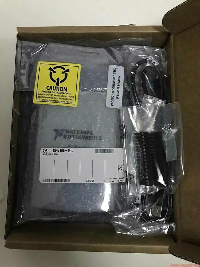Main image of NI USB-6211 capture card 779676-01 M series multifunction DAQ New In Box