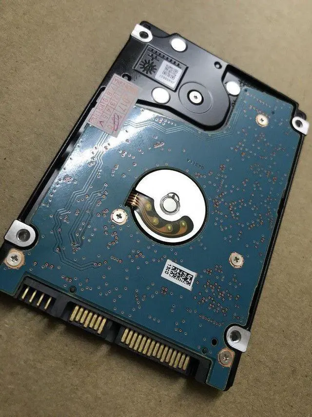 Alt view image 3 of 4 - Toshiba 1000GB 1TB 7MM 2,5 Zoll HDD Festplatte 8MB 5400Rpm MQ04ABF100 SATA 6GB/s