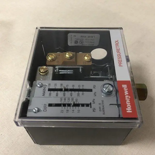 Main image of 1pcs Brand New Ones Honeywell L404F1102 pressure switch L404F 1102
