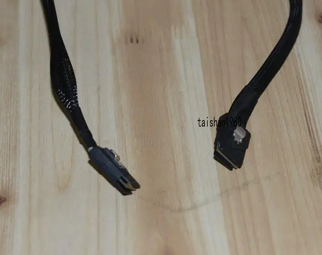 Alt view image 2 of 4 - Amphenol SAS 36 Pin SFF-8087 to Mini SAS 36 Pin SFF-8087 Data 70cm