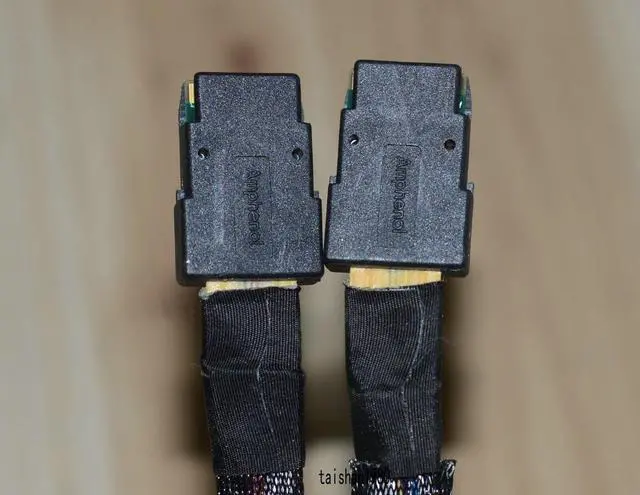 Alt view image 4 of 4 - Amphenol SAS 36 Pin SFF-8087 to Mini SAS 36 Pin SFF-8087 Data 70cm