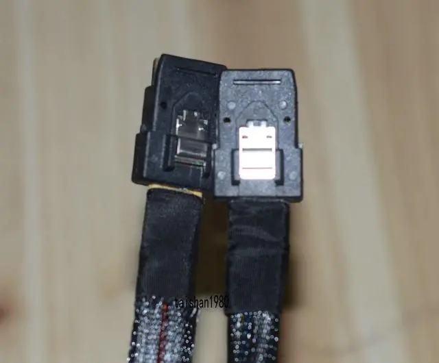 Alt view image 3 of 4 - Amphenol SAS 36 Pin SFF-8087 to Mini SAS 36 Pin SFF-8087 Data 70cm