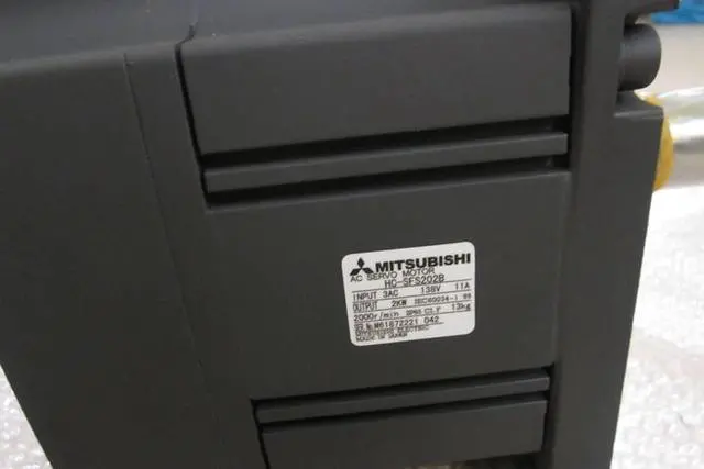 Alt view image 4 of 4 - MITSUBISHI AC SERVO MOTOR HC-SFS202B HCSFS202B NEW FREE EXPEDITED SHIPPING