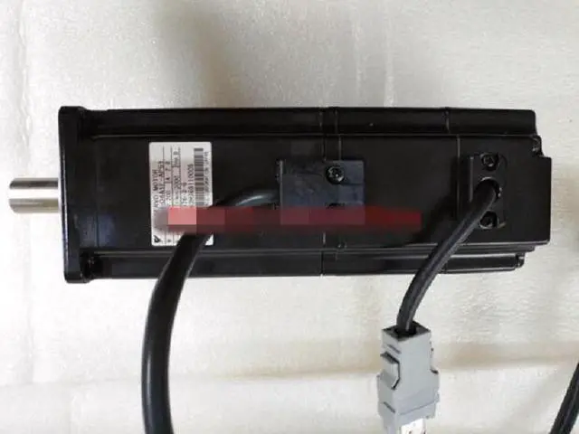 Main image of YASKAWA AC SERVO MOTOR SGMAH-02A1F-AP51 NEW ORIGINAL FREE EXPEDITED SHIPPING