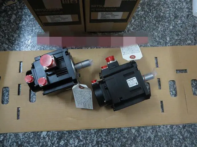 Alt view image 2 of 2 - MITSUBISHI AC SERVO MOTOR HF-SP52B HFSP52B NEW FREE EXPEDITED SHIPPING