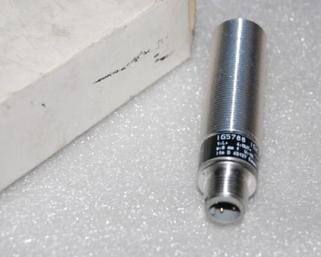 Main image of NEW IFM IG5788 IGK3008BBPKG/US-104 Proximity Switch