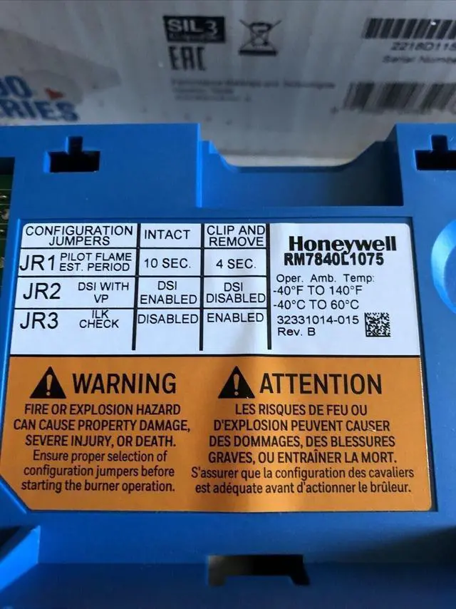 Alt view image 2 of 3 - NEW IN BOX DHL SHIP Honeywell RM7840L1075 burner control RM7840 L1075 #S