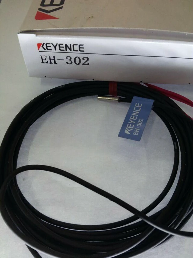 Main image of 1PC New Keyence EH-302 Proximity Switch EH302 In Box