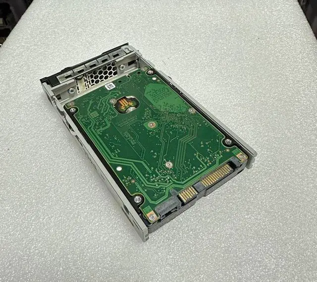 Alt view image 4 of 5 - 0Y6W8N Y6W8N 2TB ST2000NX0463 7.2K SAS 2.5" SFF 12Gbp Hard Drive HDD w/tray