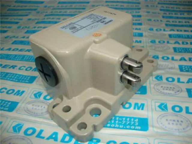 Main image of 1PC New Omron VB-2211 Limit Switch VB2211 In Box
