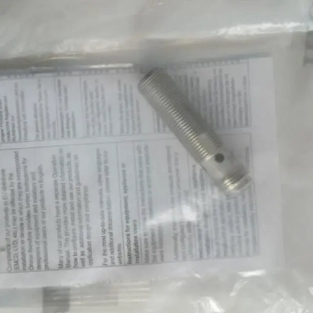 Alt view image 2 of 2 - 1PC New Omron E2A-S08KS02-M5-B1 Proximity Sensor E2AS08KS02M5B1