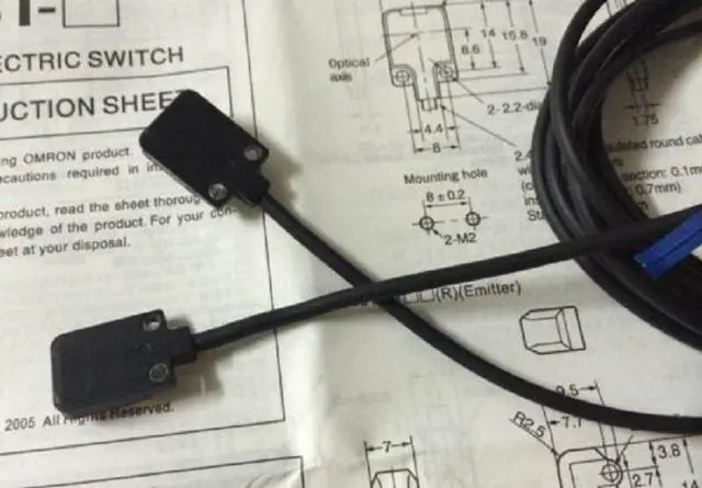 Alt view image 2 of 2 - 1PC New Omron E3T-FT12 Photoelectric Switch Sensor E3TFT12 In Box