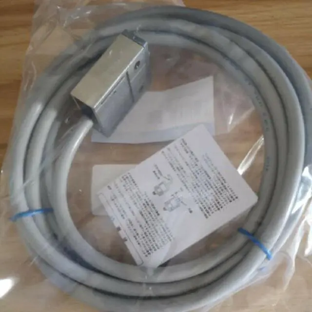 Main image of 1PC New Omron D4C-1201 Limit Switch In Box  D4C1201