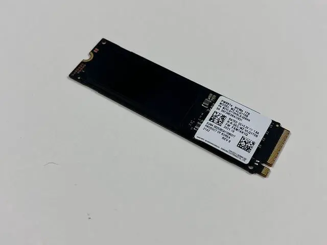 Alt view image 2 of 3 - PM991a PCIe NVMe M.2 1TB SSD MZ-VLQ1T0B Solid State Drive SSD