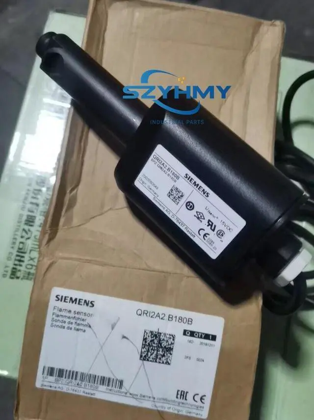 Main image of New in box Siemens QRI2A2.B180B Flame detector