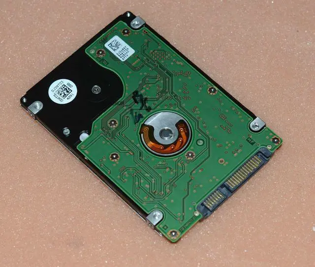 Alt view image 3 of 4 - HGST HTS725050A7E630 500GB Laptop Hard Drives 7200RPM 7mm 2.5" SATA