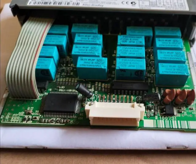 Alt view image 2 of 5 - New Factory Sealed 1746-OW16 SLC 500 SerD PLC Output Module 1746OW16