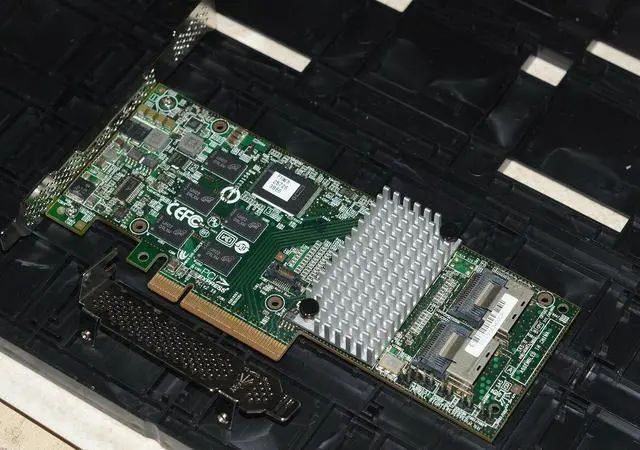 Alt view image 2 of 3 - LSI MegaRAID SAS 9261-8i SATA/SAS Controller raid 5 6 6g PCIe x8 LSISAS 2108