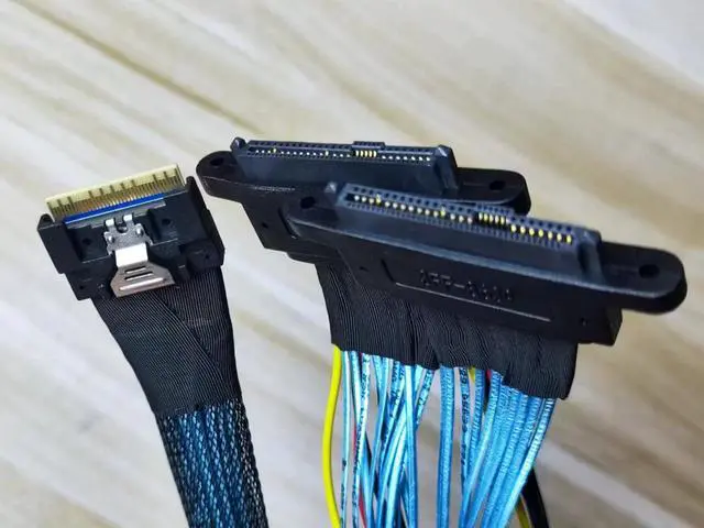Main image of SlimSAS SFF-8654 8i to 2 NVMe U2 SFF-8639 hard drive data cable 40CM