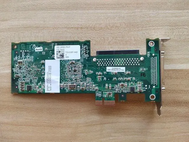 Alt view image 4 of 4 - Adaptec 29320LPE PCI-E U320 SCSI Card Low Bracket pulled from server
