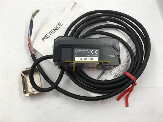 Alt view image 4 of 7 - 1pcs Keyence Brand new ones Digital Sensor CZ-V21A New In Box