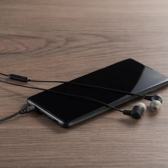 Alt view image 4 of 4 - Wired Earphones with Mic-3.5mm jack, Black