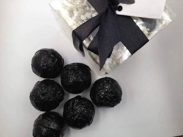 Main image of Spa Pure DRAKKAR Noir Type - For Men GIFT SET with 6 Bath Bomb Fizzies, Natural, Organic, made with Shea, Mango & Cocoa Butter, Ultra Moisturizing, Great for Dry Skin, All Skin Types