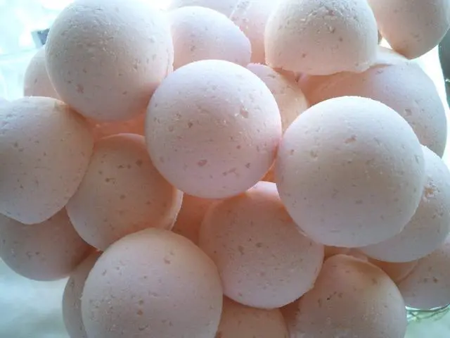 Main image of SpaPure COTTON CANDY Bath Bomb - 14 Bath Fizzies with Shea Butter, Ultra Moisturizing ...Great for Dry Skin (Cotton Candy FBA)