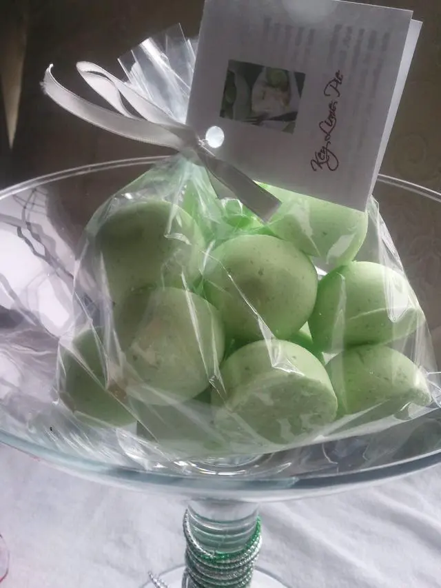 Alt view image 3 of 3 - SpaPure CUCUMBER MELON Bath Bomb - 14 Bath Fizzies with Shea Butter, Ultra Moisturizing ...Great for Dry Skin (Cucumber Melon FBA)