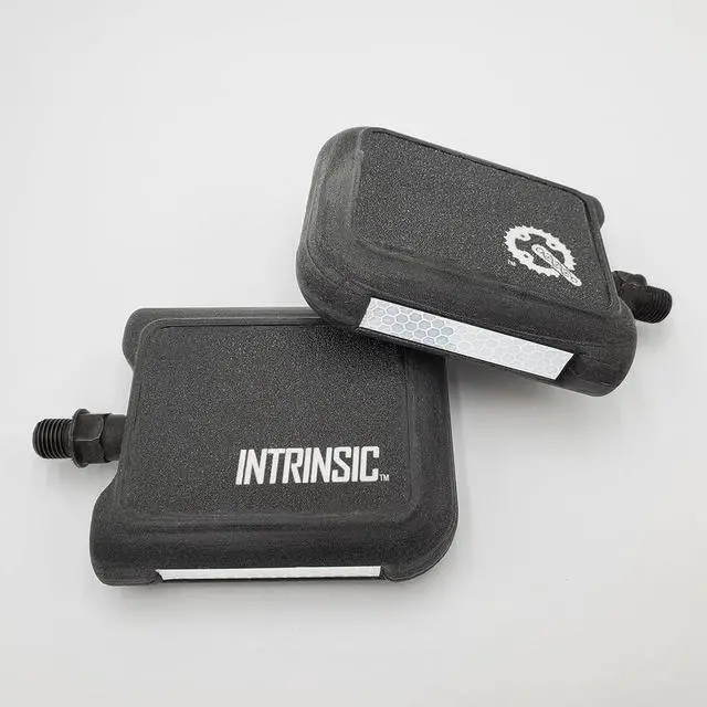 Alt view image 4 of 7 - The Bicycle Pedal for Commuting, Beach Cruising, and More