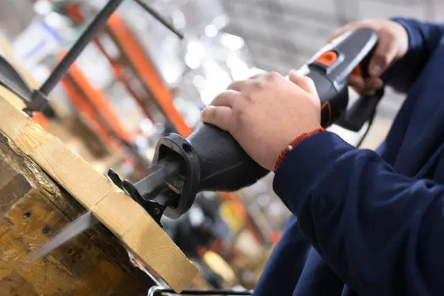 Alt view image 2 of 6 - 3630 10-Amp 8-Position Variable Speed Reciprocating Saw